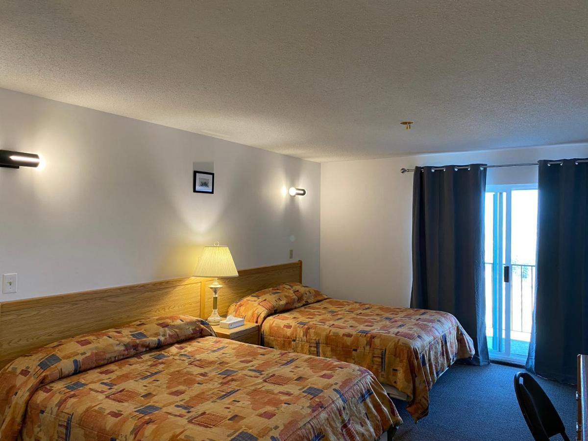 Hillview Motel Vanderhoof Zewnętrze zdjęcie