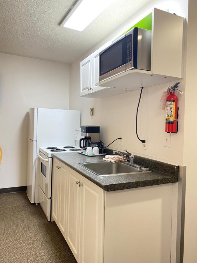 Hillview Motel Vanderhoof Zewnętrze zdjęcie